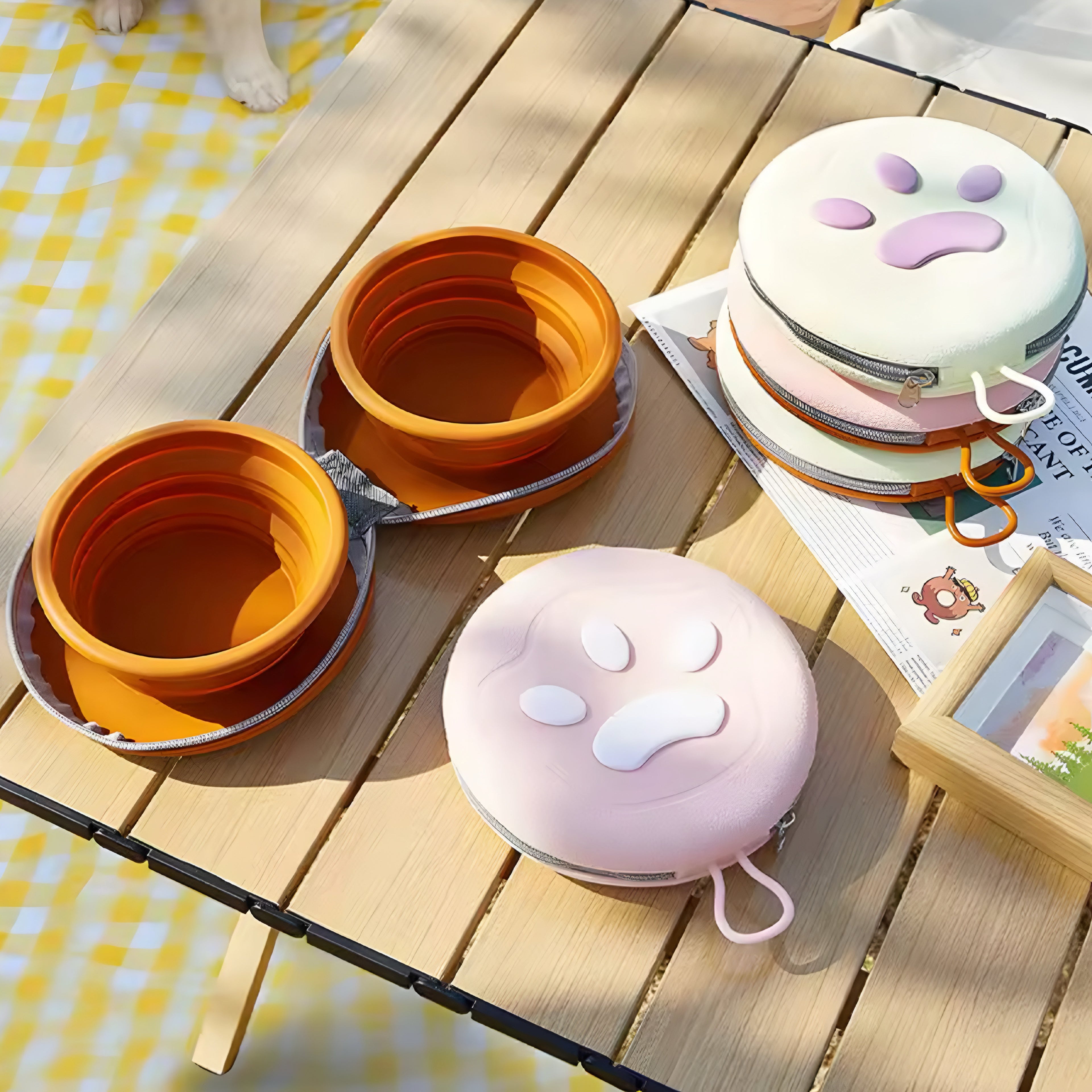 2-in-1 Foldable Silicone Dog Bowl