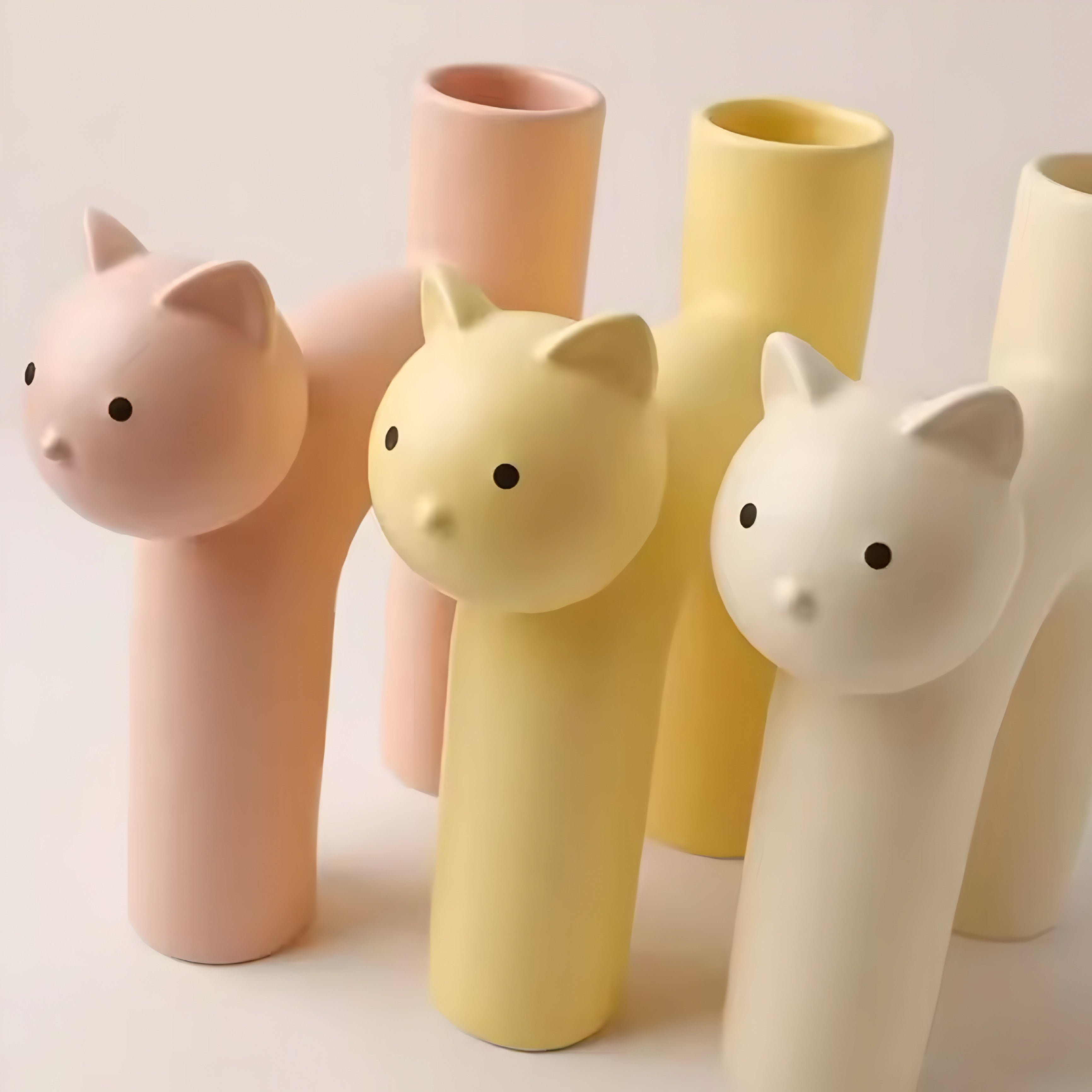U-Shape Cartoon Cat Vase